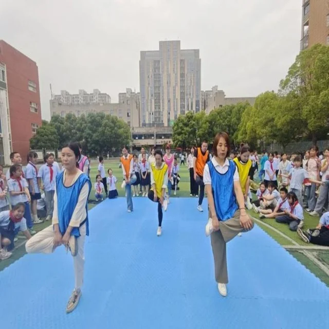 羽毛球明星贾一凡复出备战新赛季
